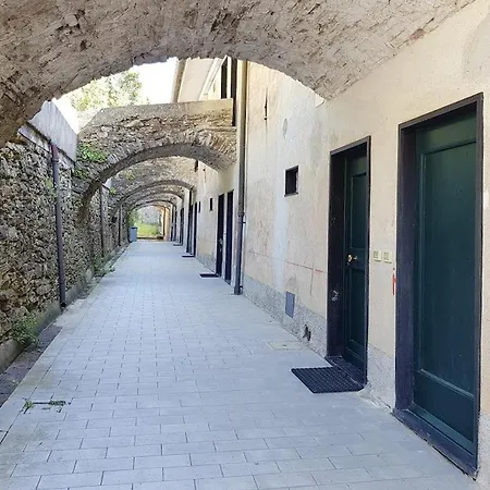 Santuario Ns Soviore Cinque Terre *
