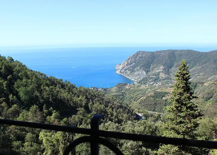 Santuario Ns Soviore Cinque Terre לינה וארוחת בוקר